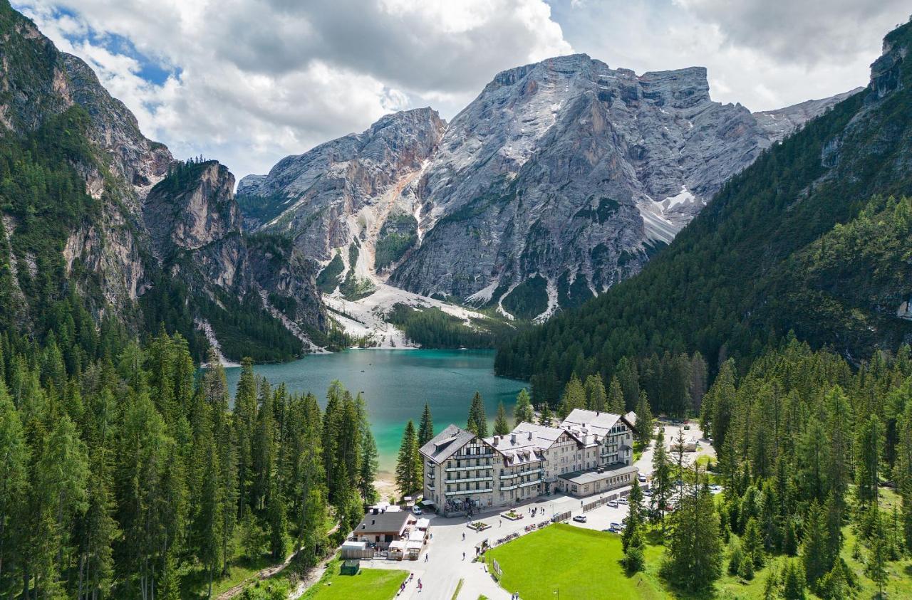 Hotel Lago Di Braies Braies  Exterior photo