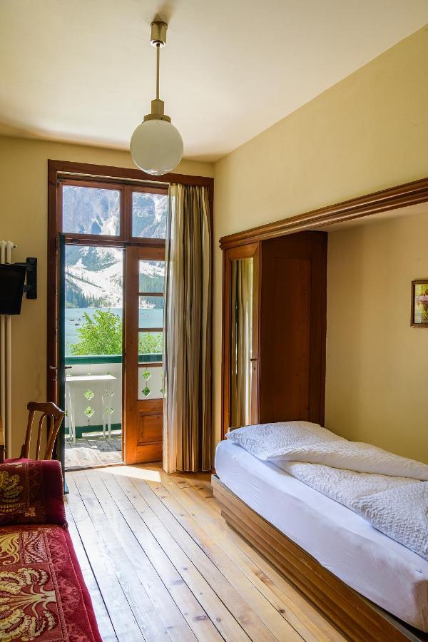 Hotel Lago Di Braies Braies  Exterior photo