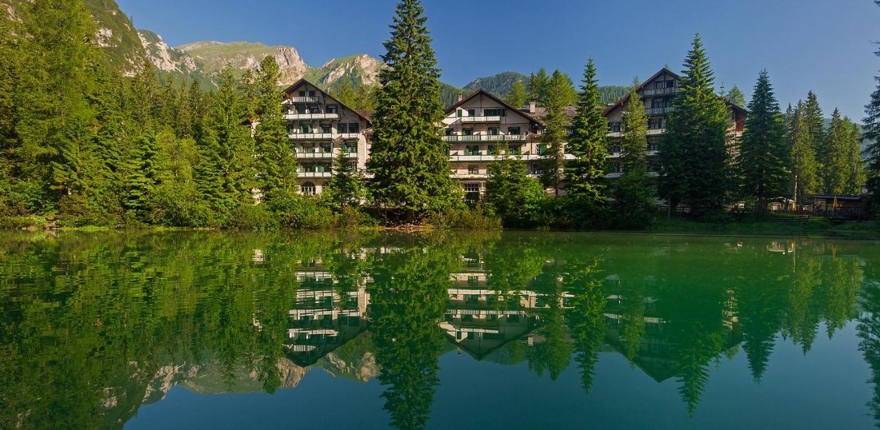 Hotel Lago Di Braies Braies  Exterior photo