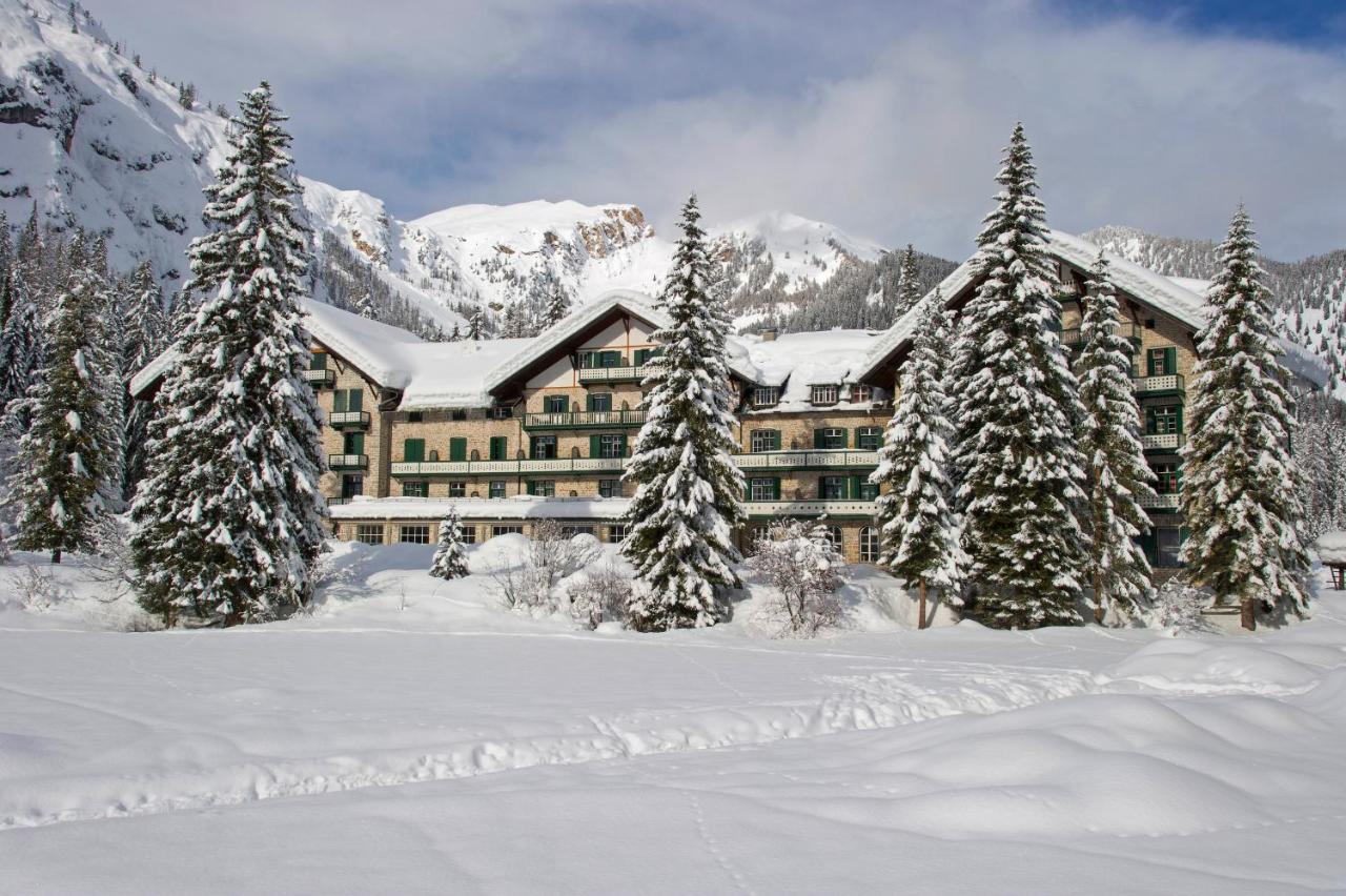 Hotel Lago Di Braies Braies  Exterior photo