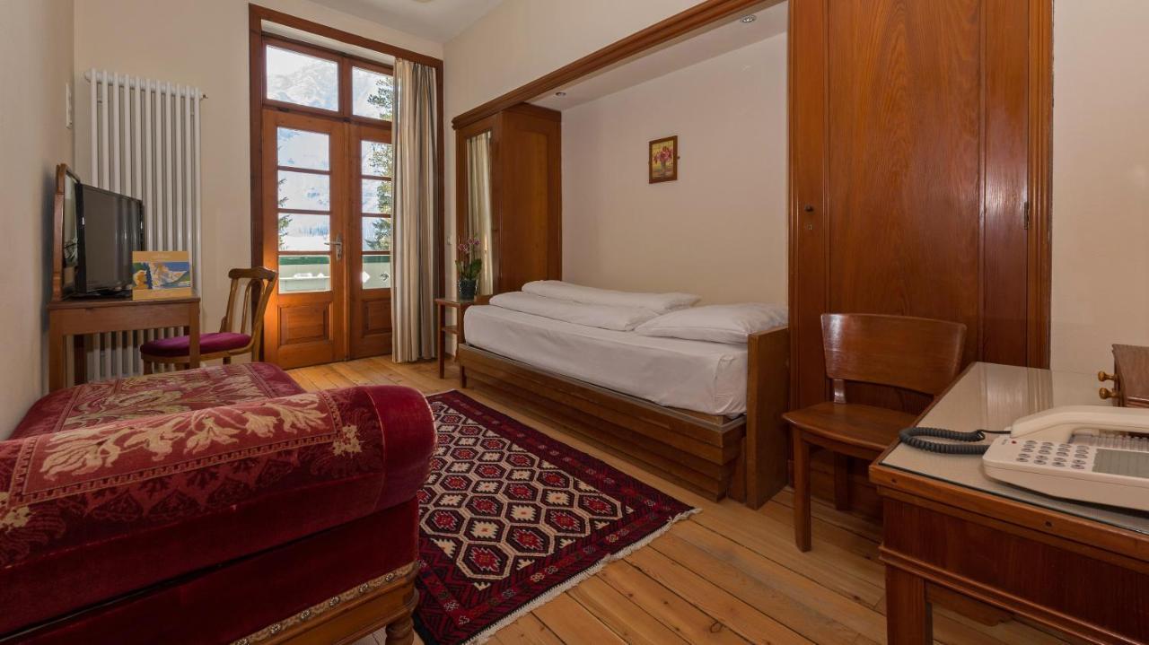 Hotel Lago Di Braies Braies  Exterior photo